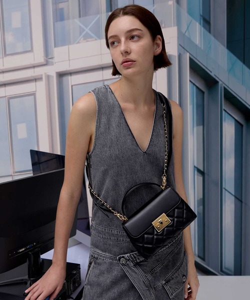 CHARLES&KEITH Alvaアルヴァ キルティングハンドルバッグ/送料込 CHARLES & KEITH ハンドバッグ Alva アルヴァ キルトチェーン