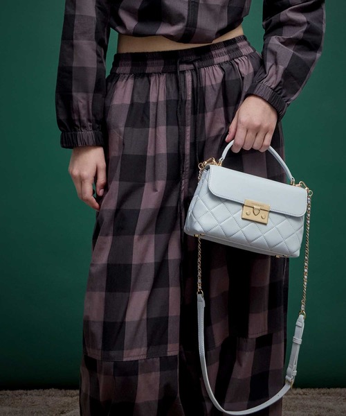 [海外買付]新作 アーカイブチェーンハンドバッグ CHARLES ＆ KEITH ショルダーバッグ バッグ Caia カイア