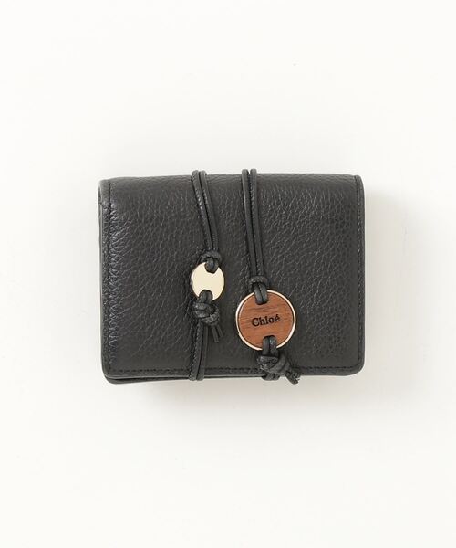 Chloé ブラック レザー 二つ折り財布　超美品 Chloe（クロエ） 財布 二つ折り財布 Alphabetコンパクト ウォレット